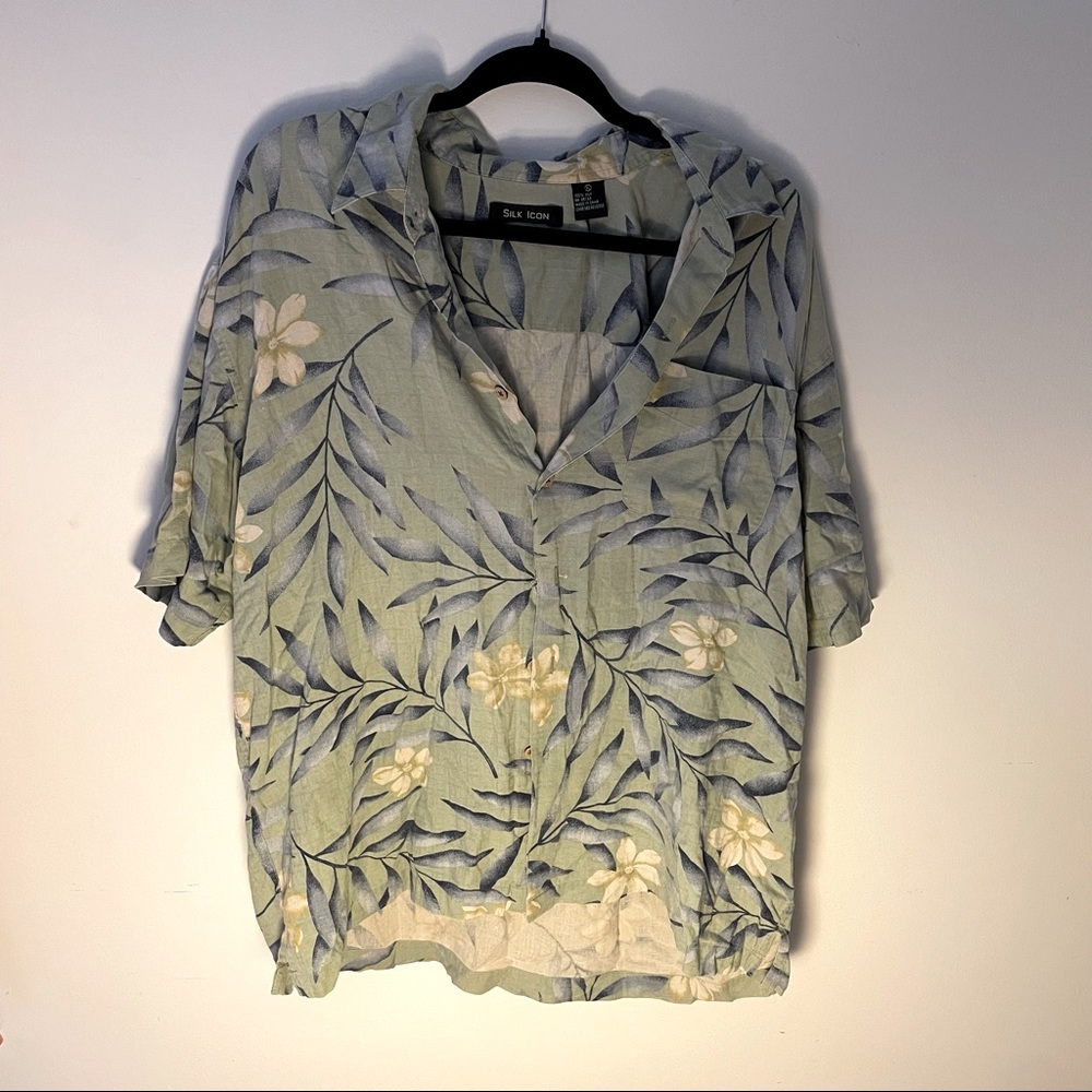 Vintage Hawaiian shirt